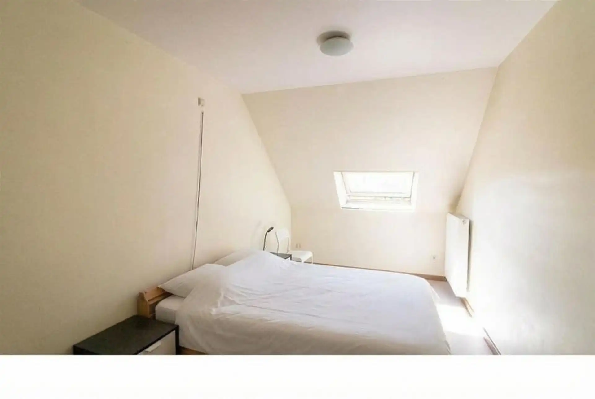 Gelijkvloers handelspand met bovenliggend appartement foto 10