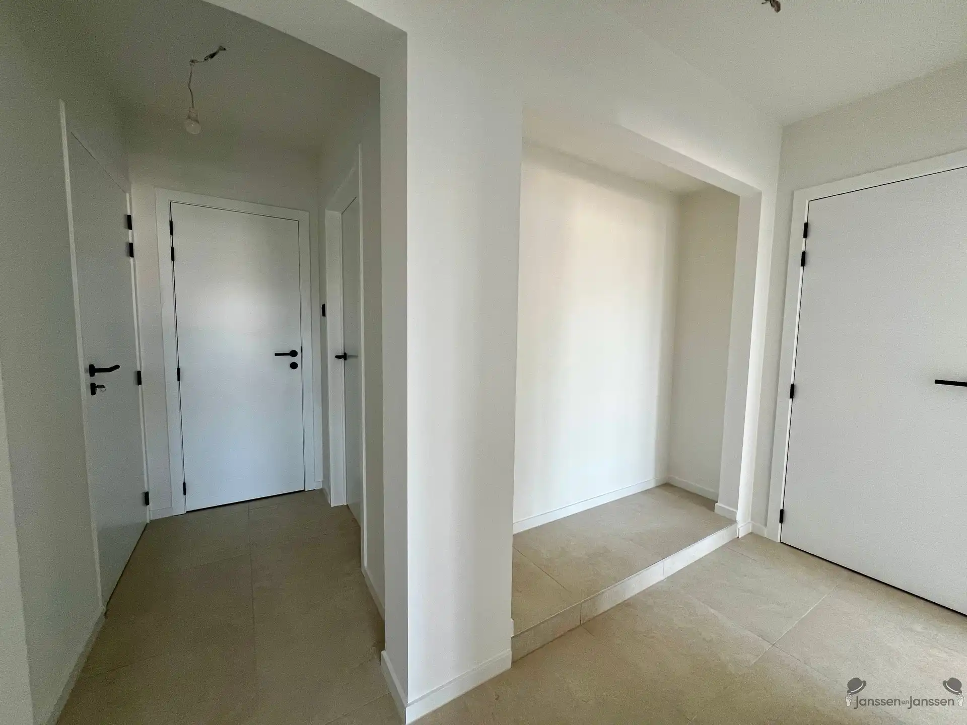 Ruim 2 slpk appartement in centrum foto 8