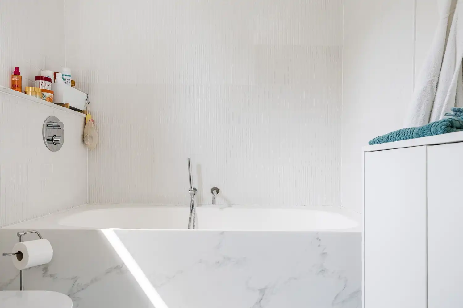 Buitengewoon royaal herenhuis centrum Gent met verwarmd buitenzwembad. foto 15