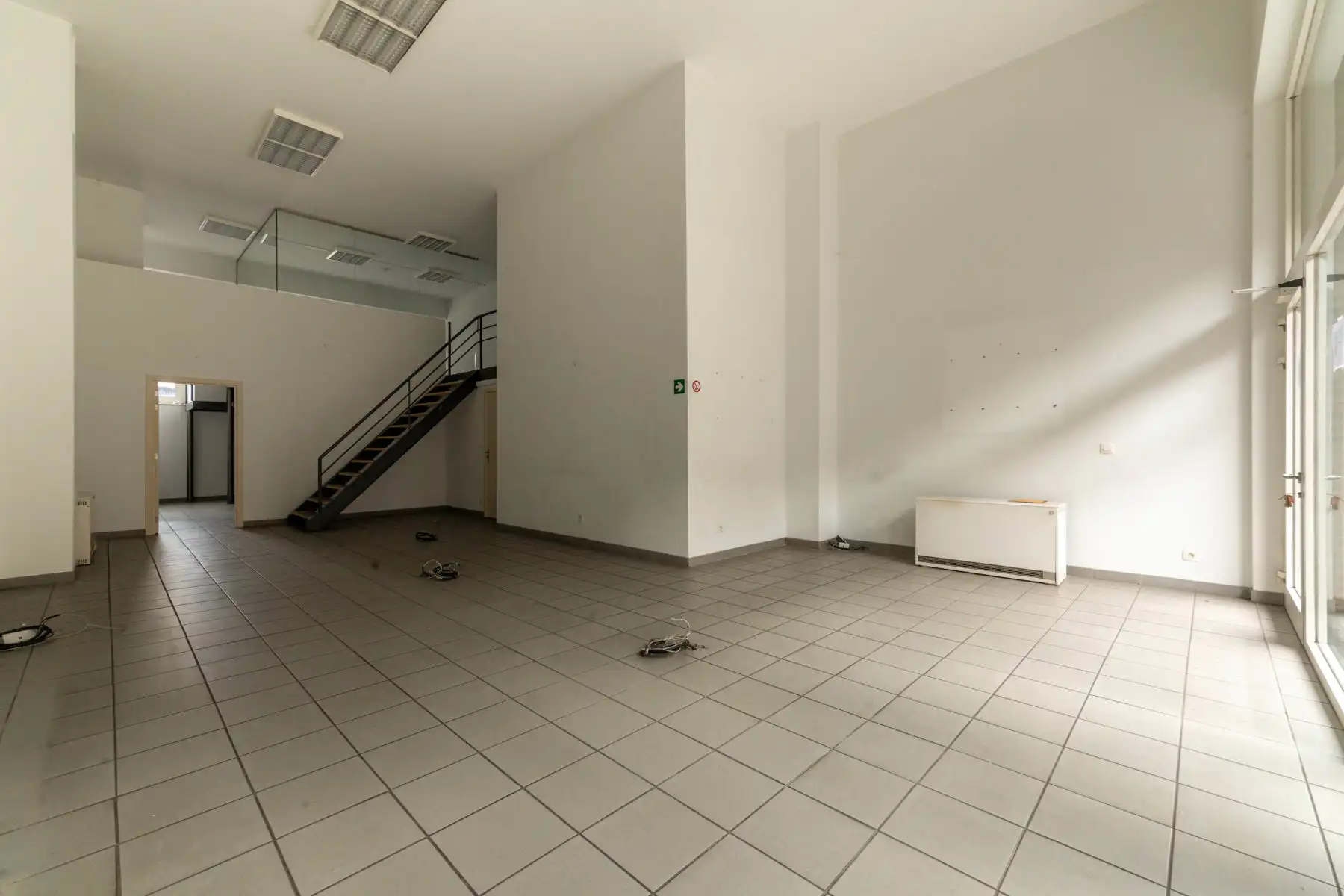 Commerciële ruimte te huur foto 3