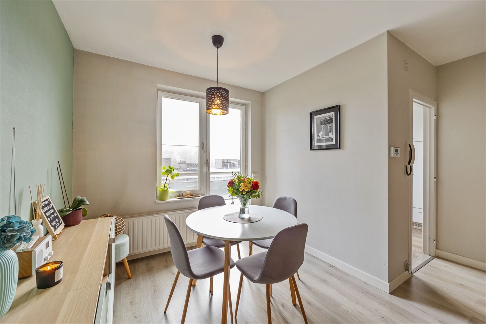 Instapklaar Dakappartement met 2 Ruime Terrassen foto 3