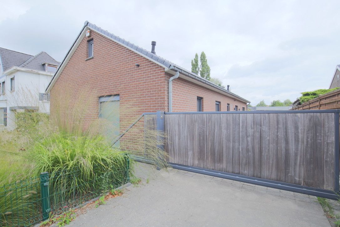 ()=>{if(producerUpdateValueVersion(node),producerAccessed(node),node.value===ERRORED)throw node.error;return node.value} Guido Gezellelaan 18/B - 9820 Merelbeke-Melle