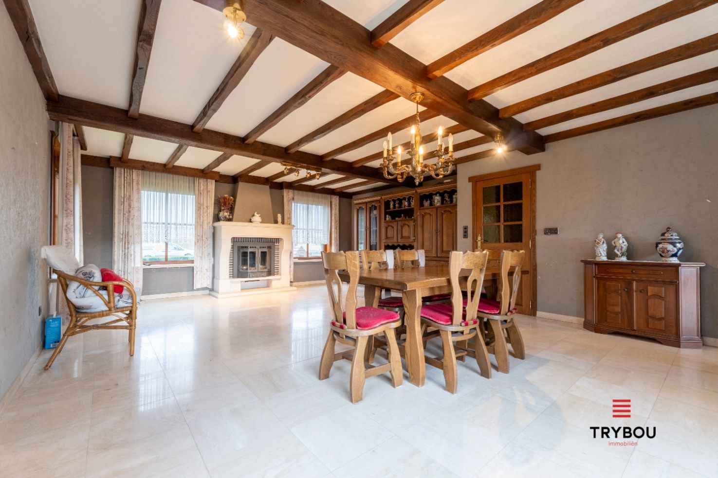 Gelijkvloerswoning met verzorgde tuin op ruim perceel van 860m² foto 3