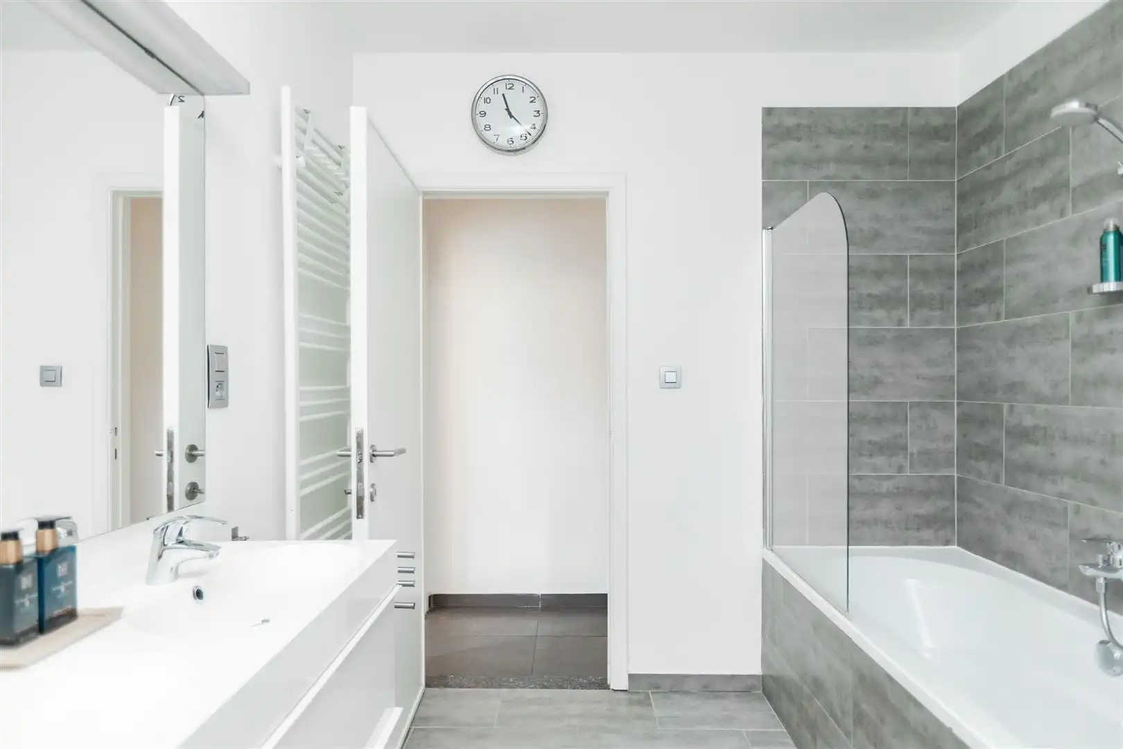 Modern appartement met 3 slaapkamers  foto 14