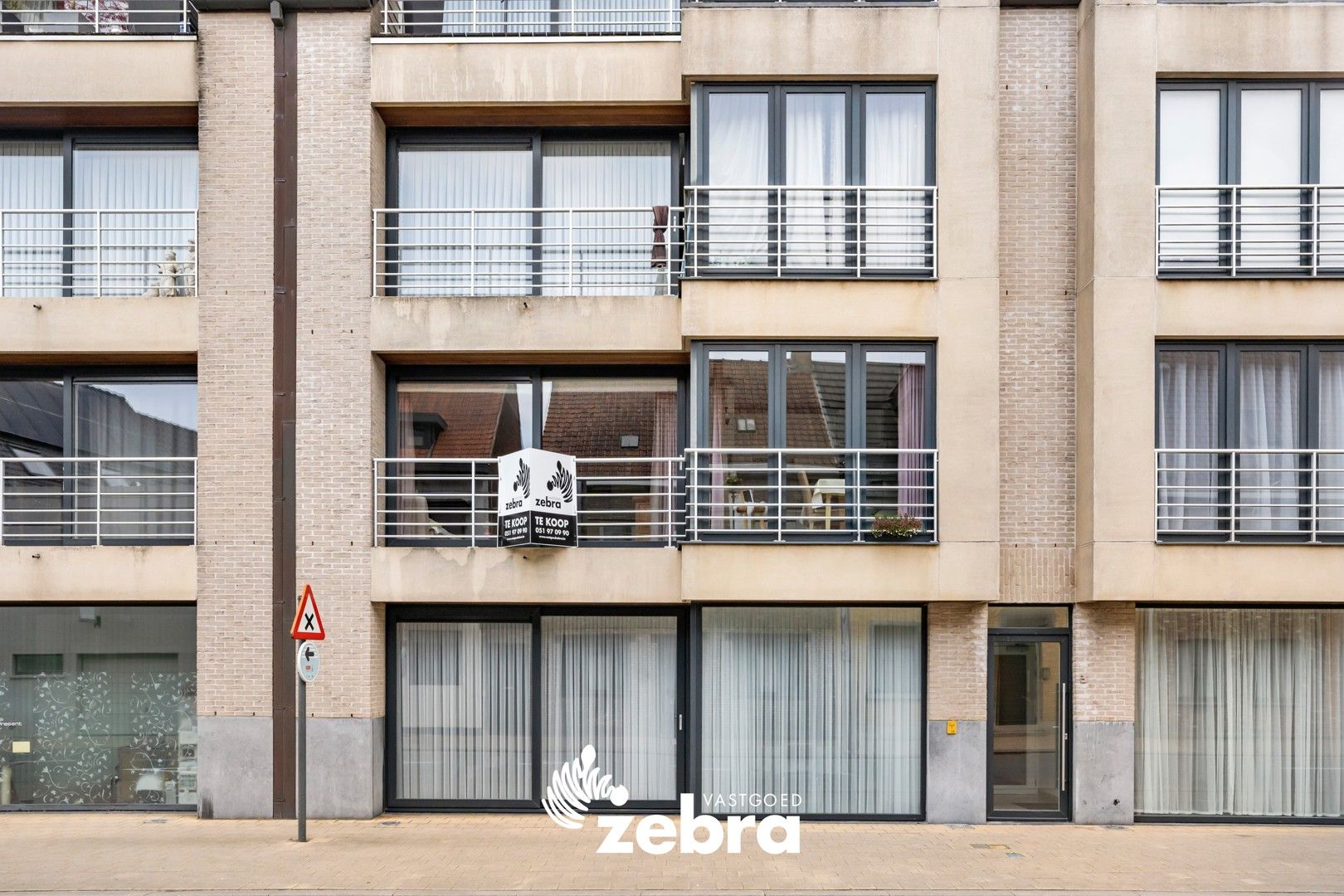 Instapklaar appartement met 2 slaapkamers in het centrum van Oostrozebeke! foto 19