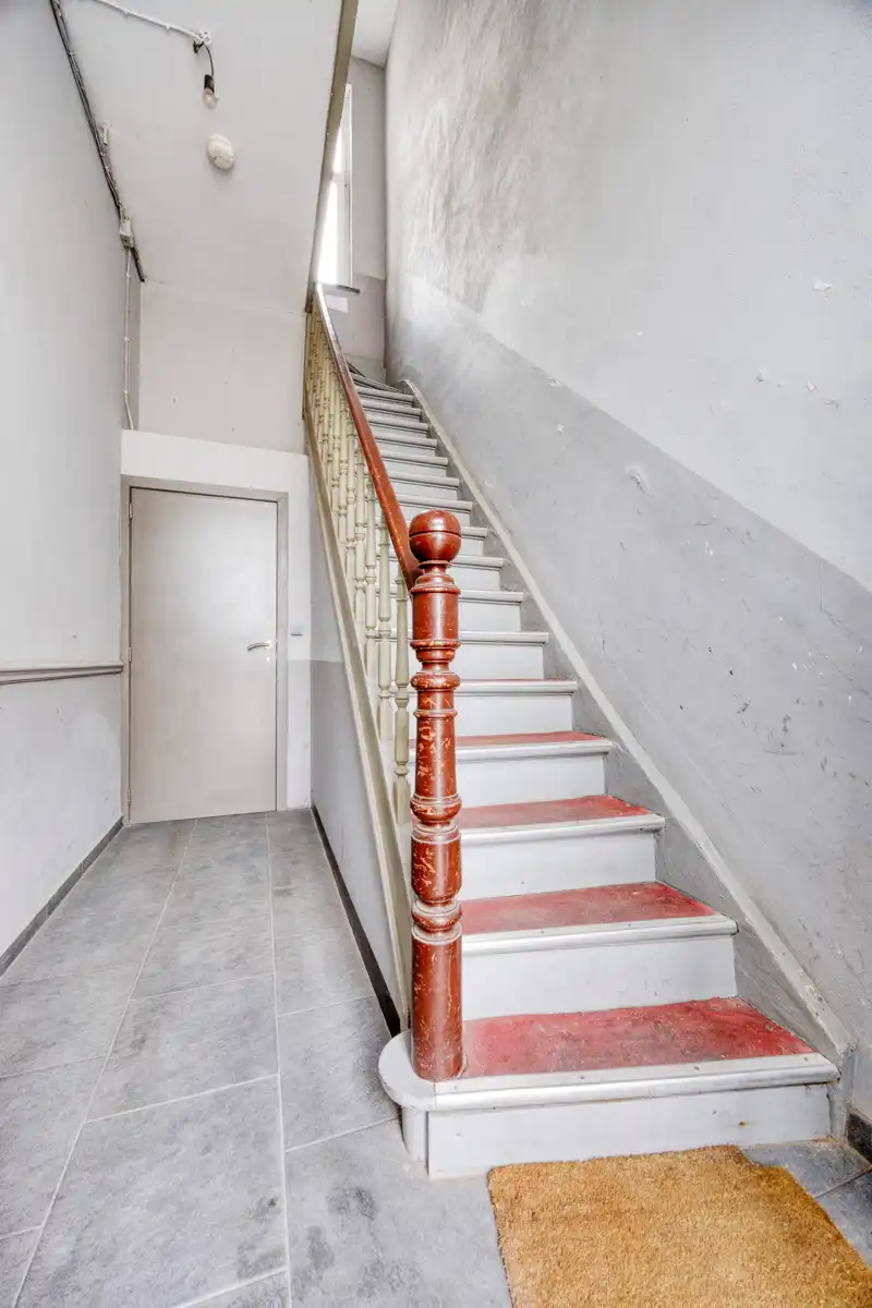 Handelspand met 2 vergunde appartementen  foto 5