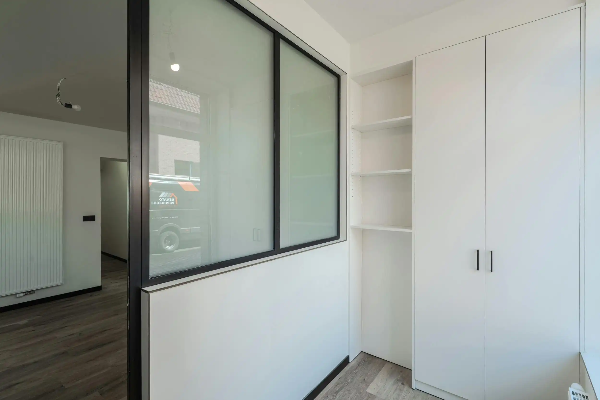 Totaal gerenoveerd huis te koop in hartje Ieper foto 5