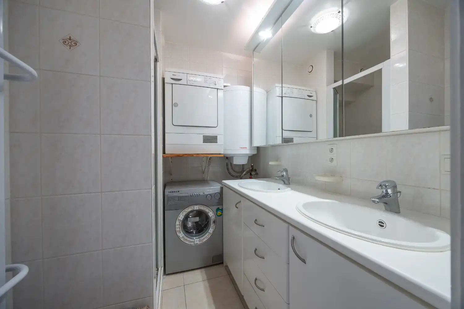 Twee slaapkamer appartement met lateraal zeezicht foto 13