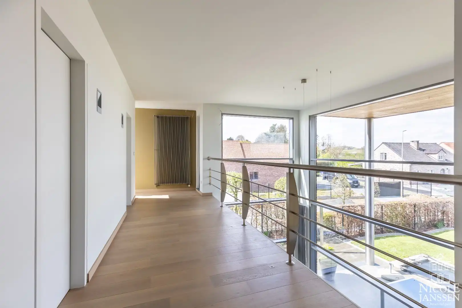 Zeer moderne en luchtige woning met twee slaapkamers gelegen op een rustige locatie foto 24