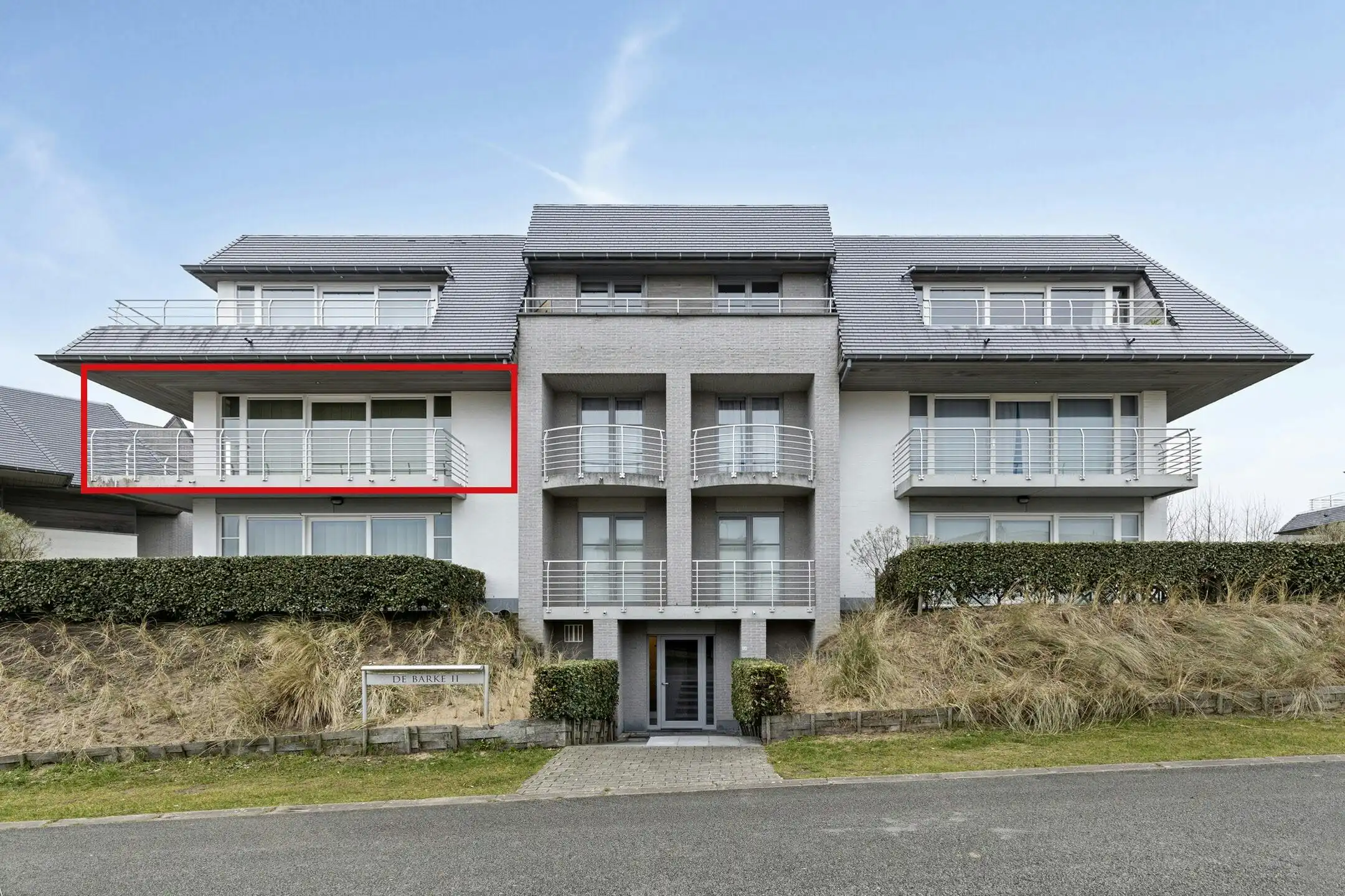 Hoekappartement met 2 slaapkamers en garage in Sint-Idesbald foto 12