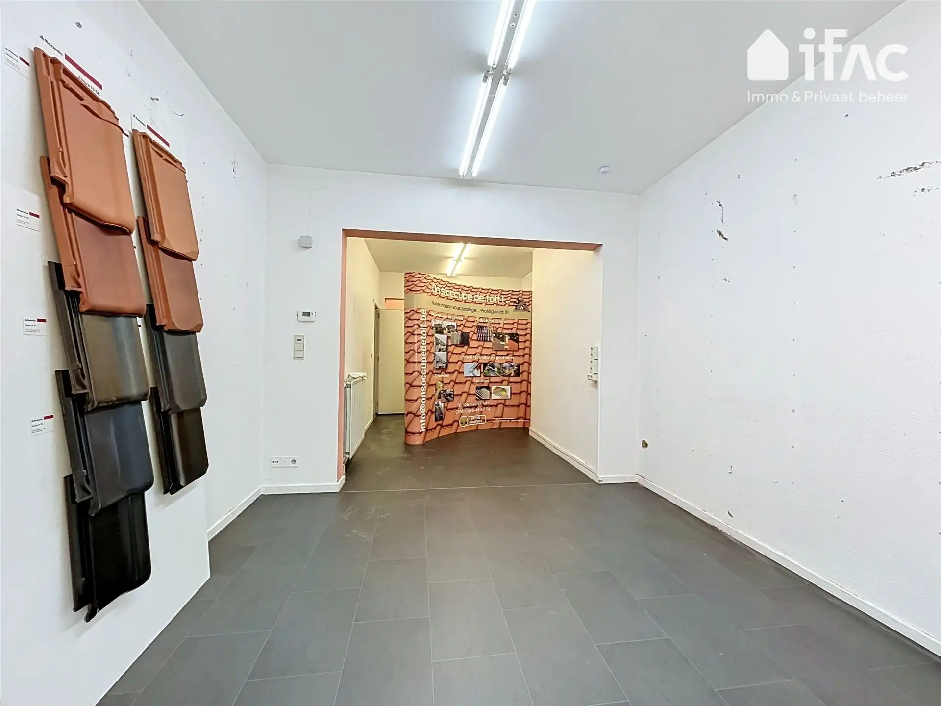 Commerciële ruimte inclusief 2 kelders op een prachtlocatie foto 3