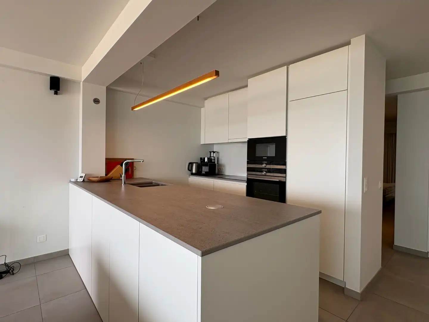 Ruim, luxueus gerenoveerd appartement op de Zeedijk in Koksijde  foto 4