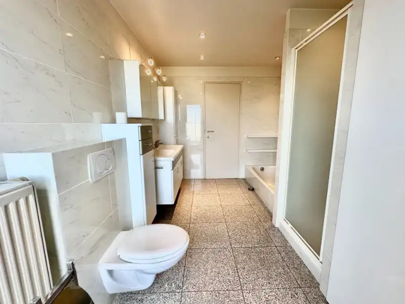 Exclusieve penthouse met 2 slaapkamers, royaal zonneterras en uniek groen uitzicht foto 22