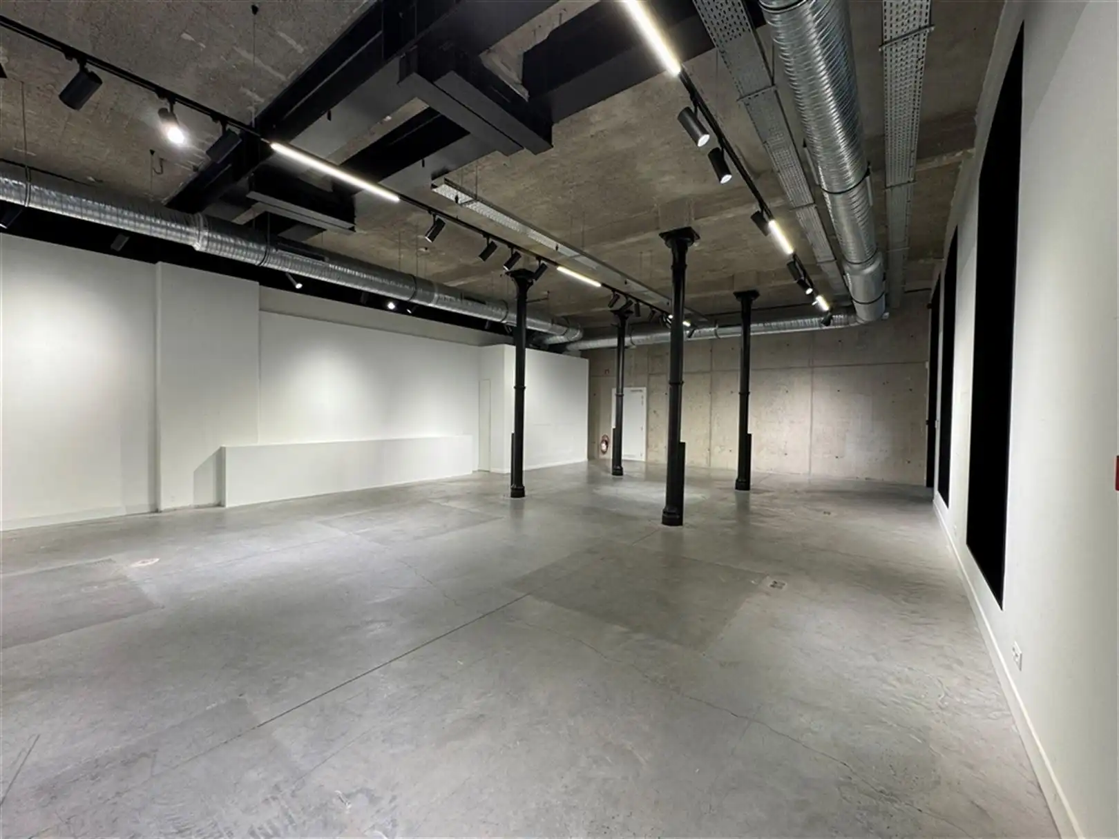 Kantoren gelegen in het prachtige pakhuis Valkeniers foto 24