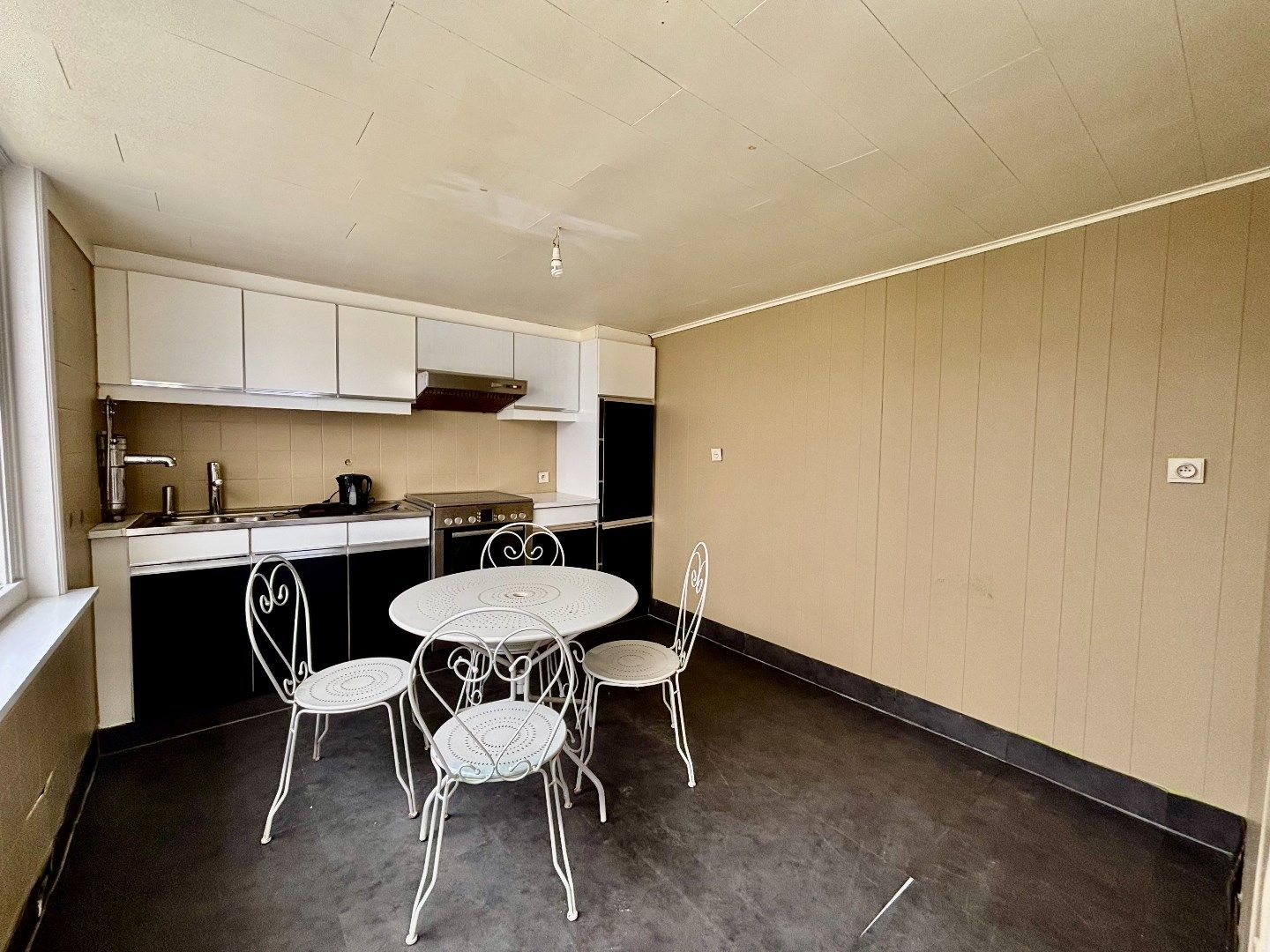 Ruime karaktervolle woning centrum Boezinge. foto 13