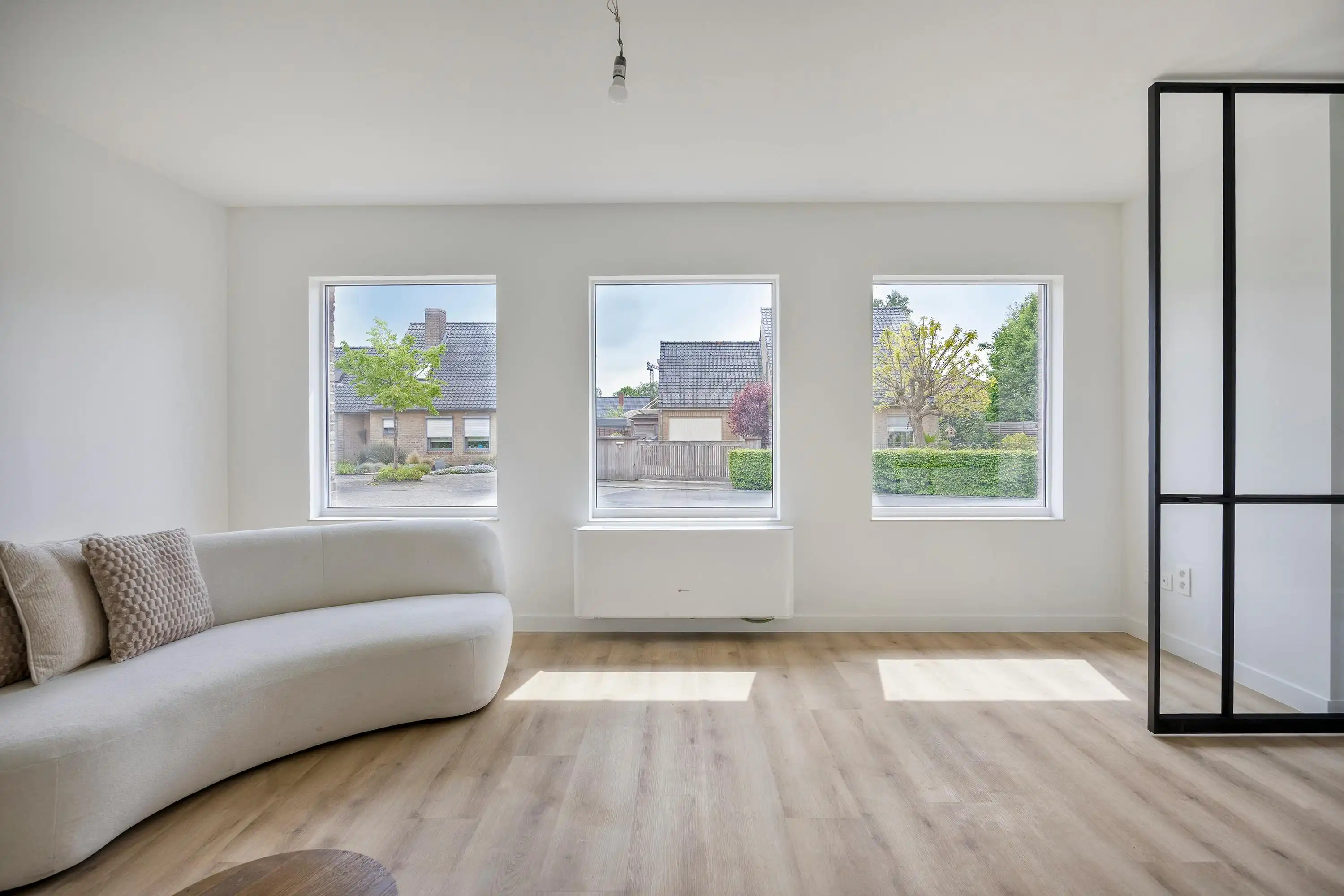Recent gerenoveerd huis met 3 kamers te koop in Deerlijk foto 6