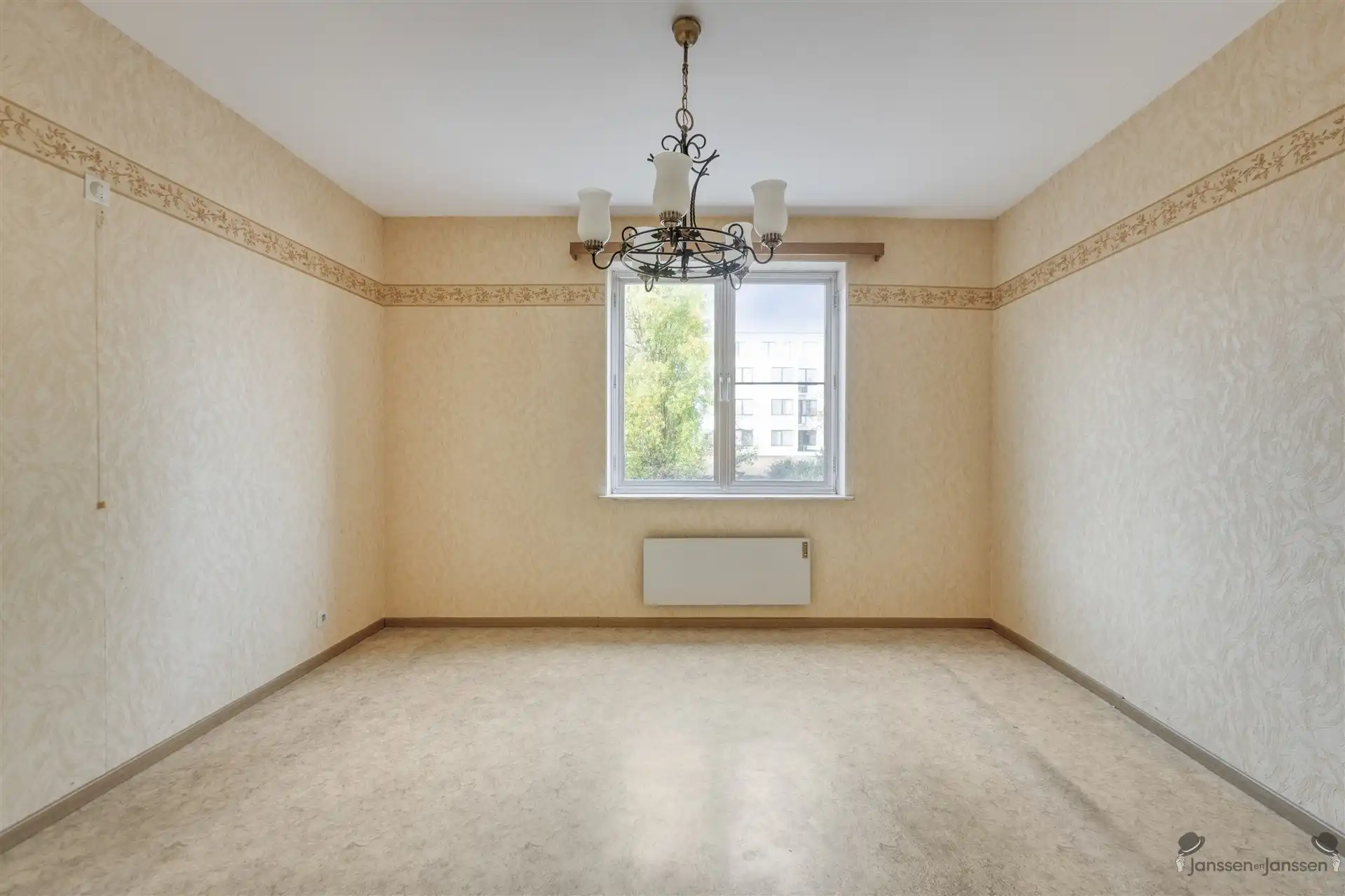 Lichtrijk 2-slaapkamerappartement met garagebox in het hart van Leopoldsburg! foto 19