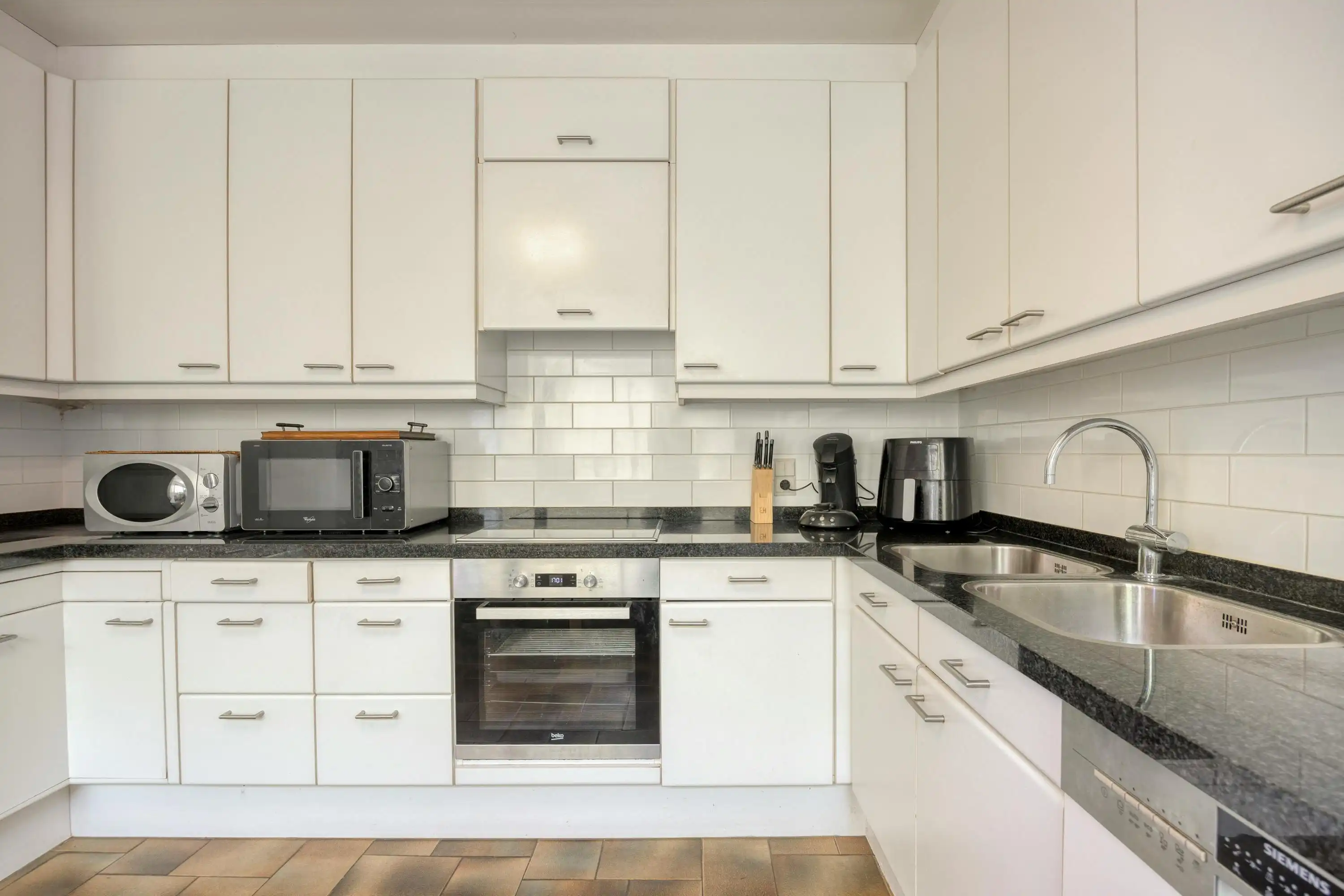 Huis met 2 slaapkamers te koop in centrum Kapellen! foto 8