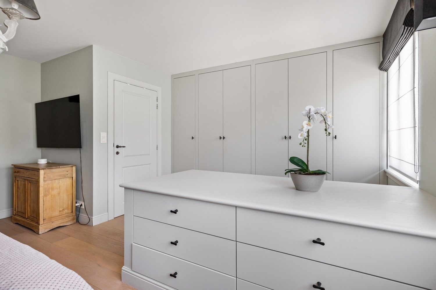 Prachtige woning met 3 ruime slaapkamers, inpandige garage met oprit, tuin & atelier! foto 13