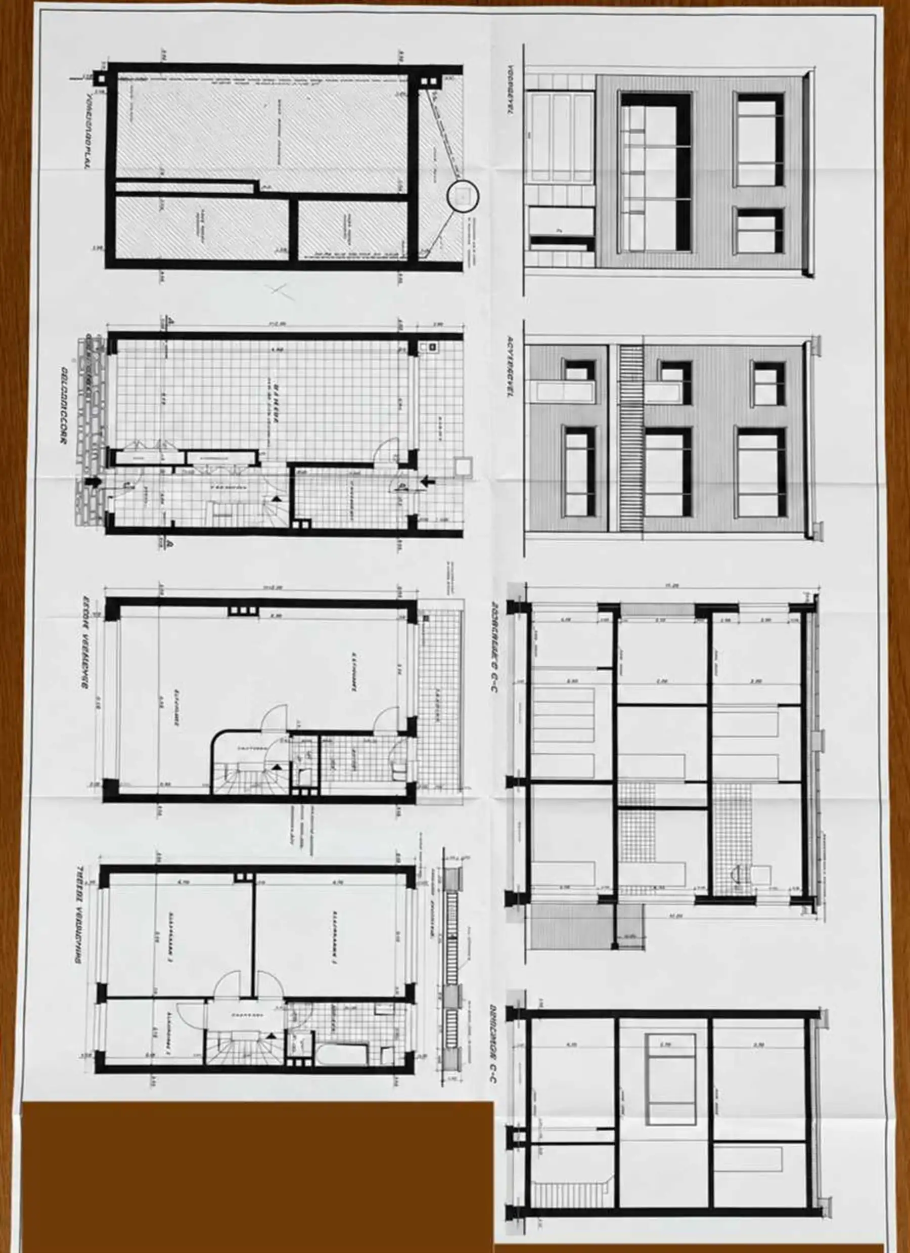 Ruime bel-etagewoning met 3 slk's, grote garage en tuin.  foto 18