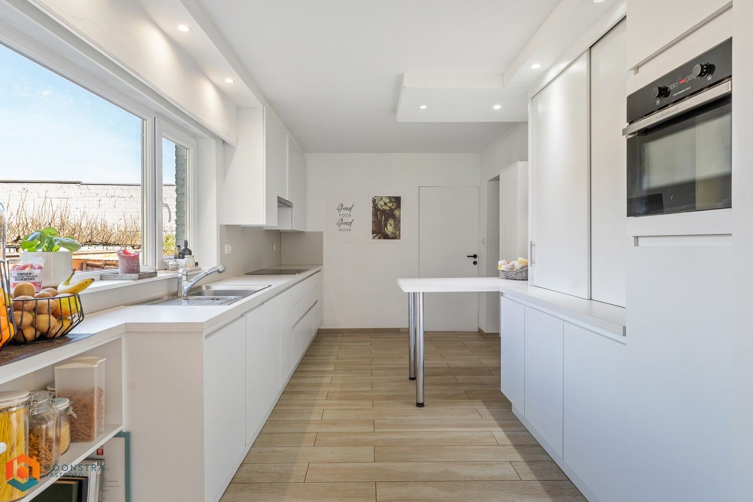 Instapklare woning met 4 slpkrs, tuin en zwembad te Sint-Katelijne-Waver foto 7