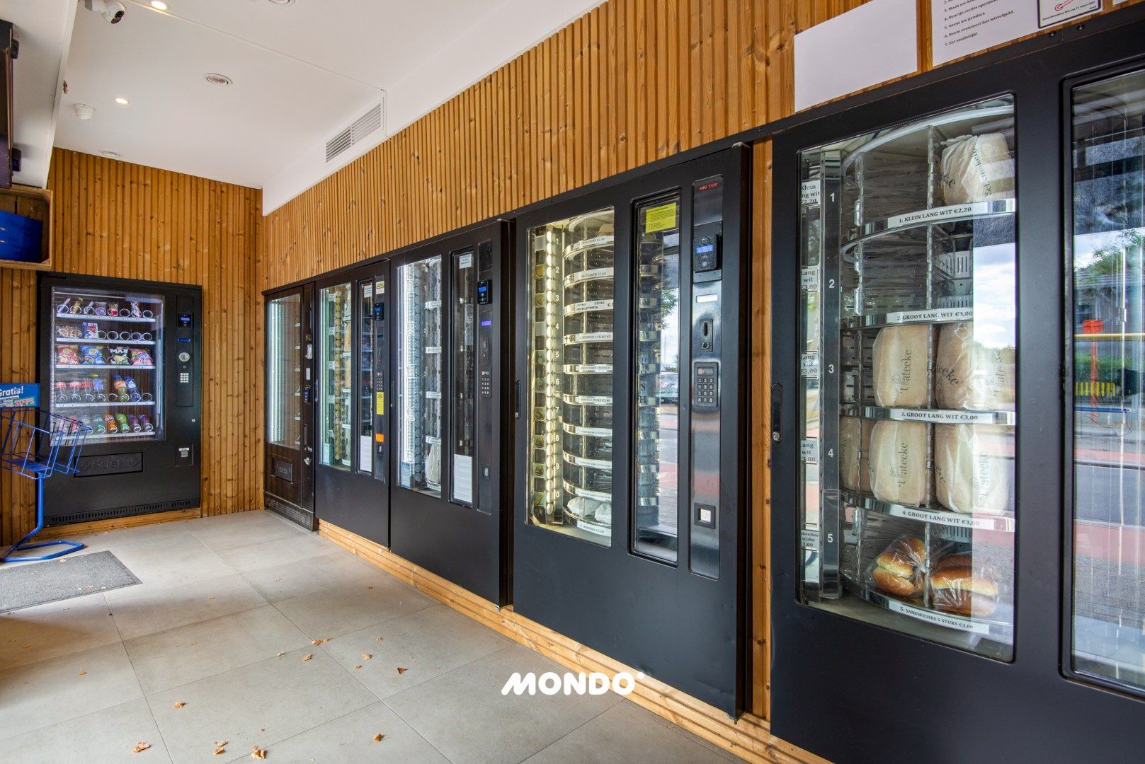 Multifunctioneel gebouw met woonst en commerciële mogelijkheden te Ruisbroek! foto 3