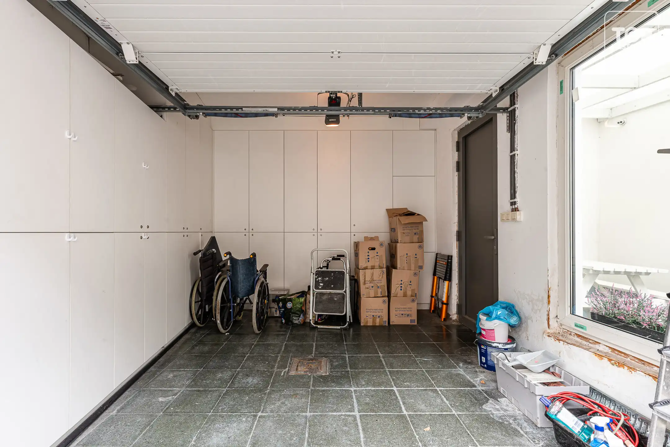 Opbrengsteigendom met polyvalente ruimte + 2slpk appartement foto 24