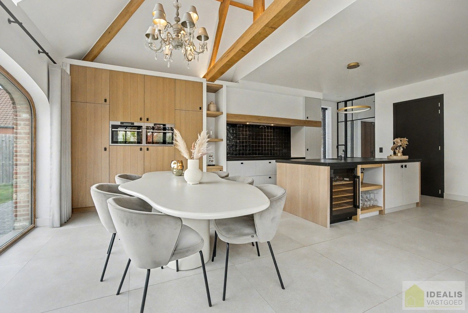 IDEALIS VASTGOED - BIJZONDERE EN HOOGWAARDIG AFGEWERKTE VILLA OP GEGEERDE LOCATIE foto 21