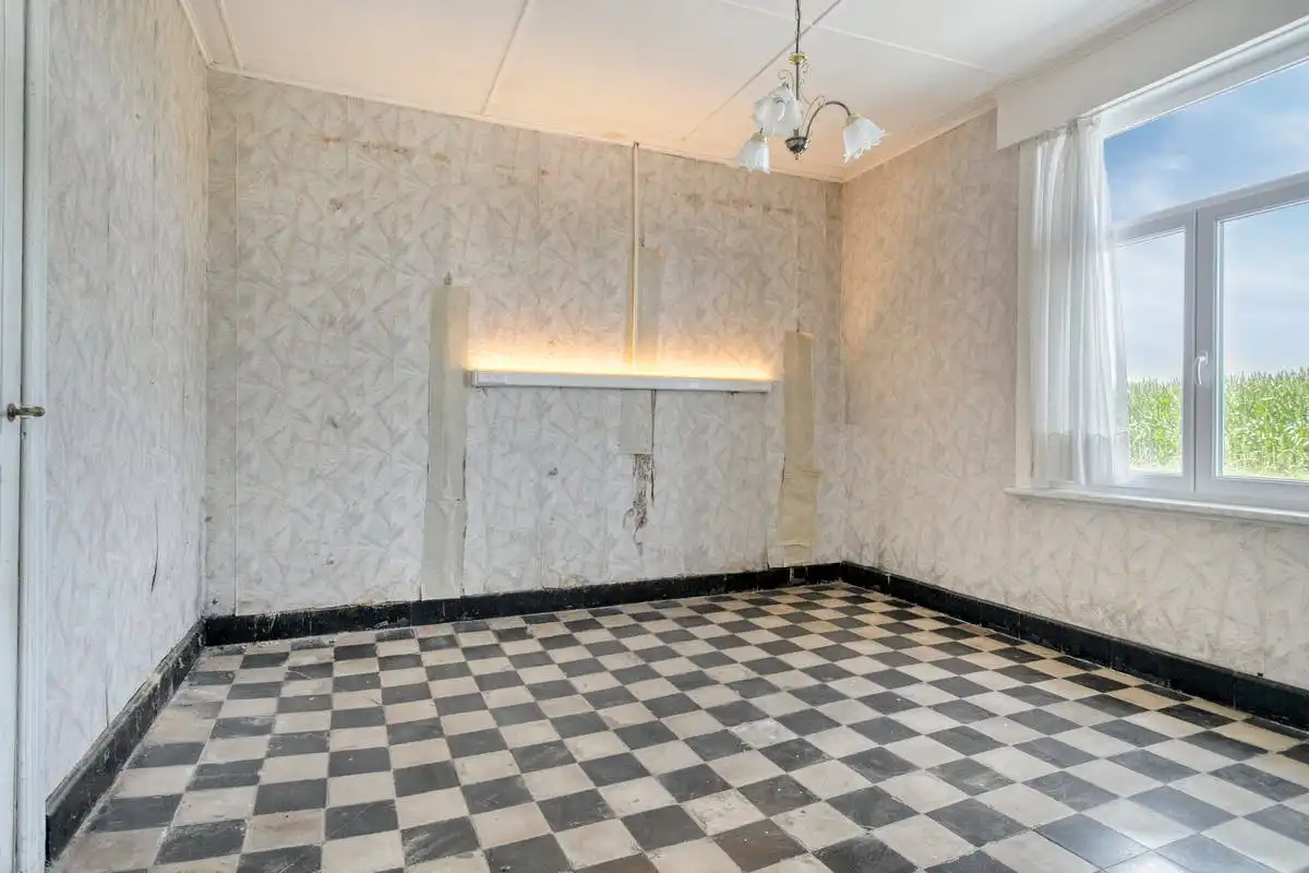 Te renoveren hoeve met landbouwgrond te koop in Wervik!  foto 7
