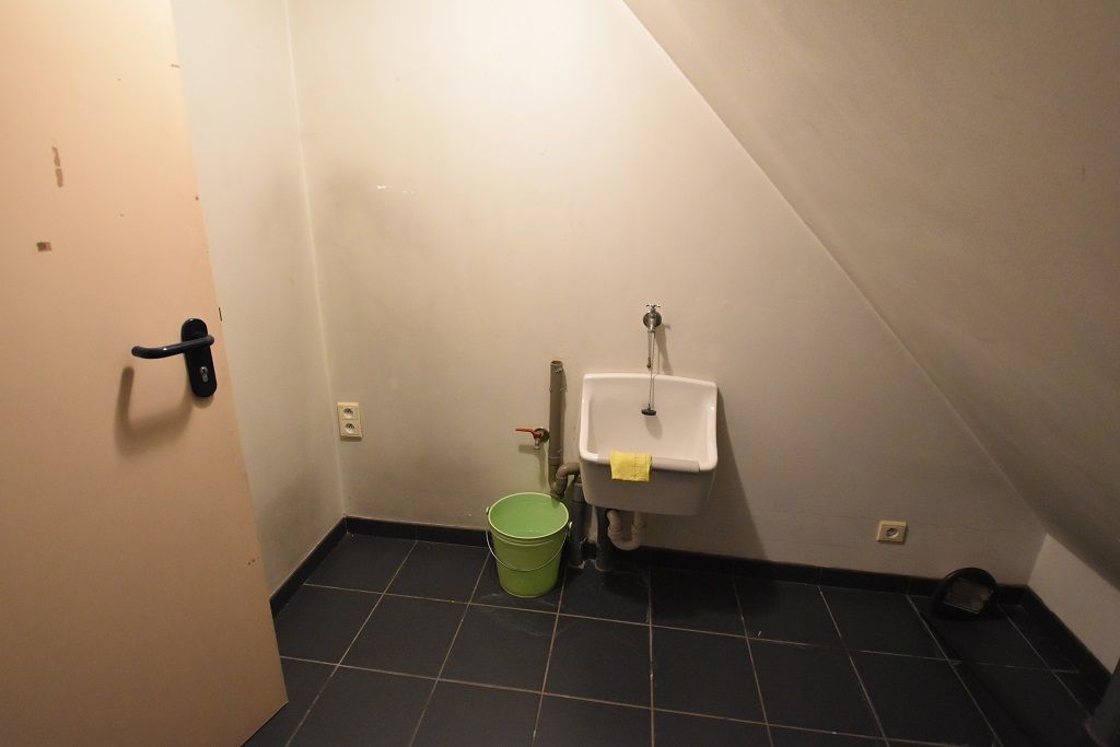 Gezellig dakappartement met 2 slaapkamers in Nieuwkerken-Waas foto 3