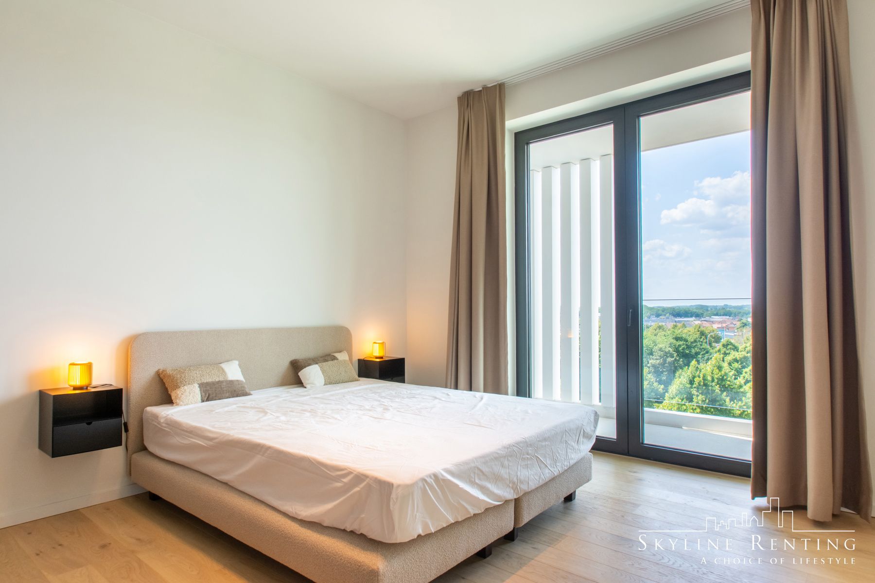 Prachtig gemeubeld 2 slaapkamer appartement met groot TERRAS foto 9
