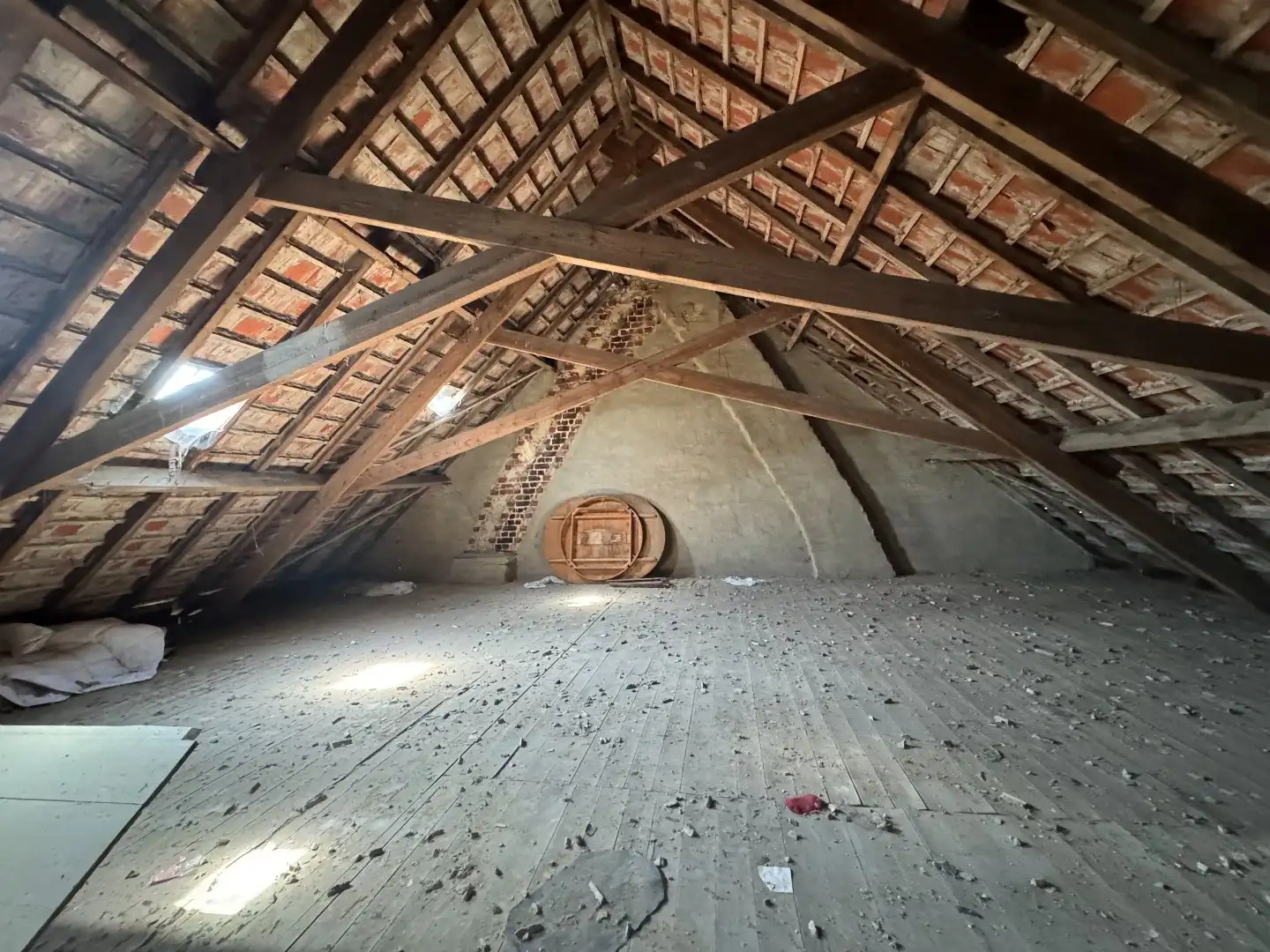 TE RENOVEREN WONING MET 3 SLPKS EN ZONNETERRAS foto 16