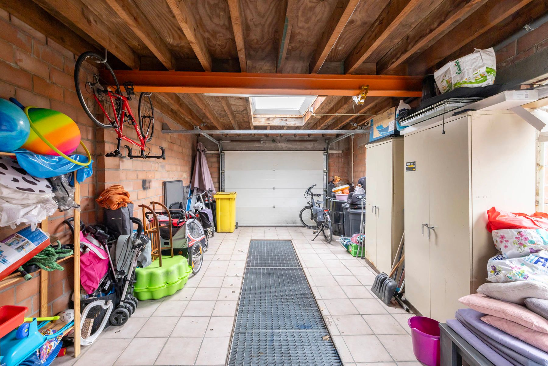 Instapklare woning met 2 slpk, terras/tuin en garage foto 18