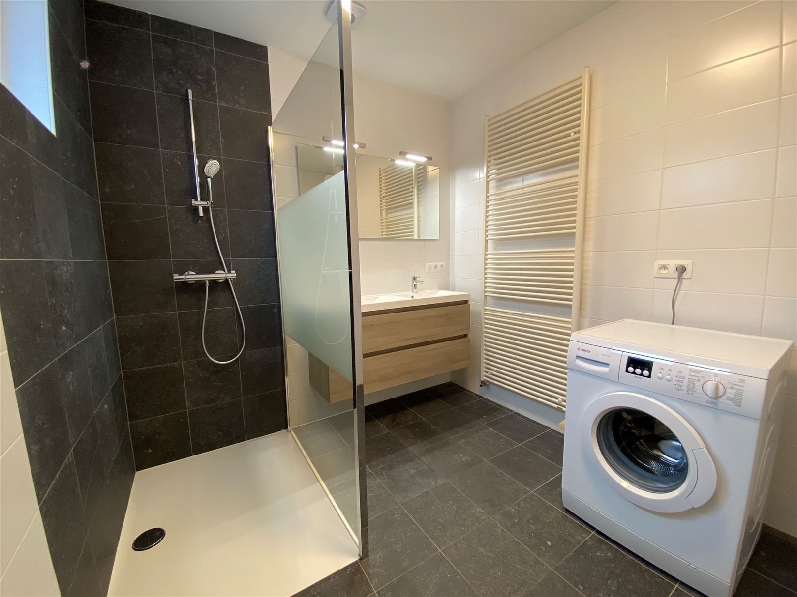 Charmante woning met 2 slaapkamers, tuin en ruime zolder foto 10