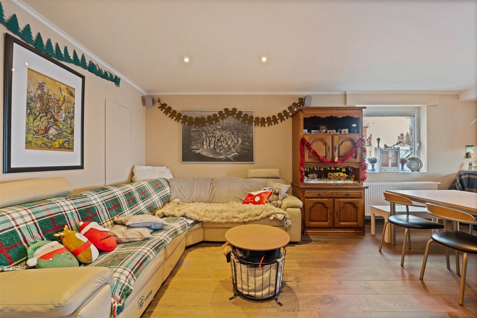 Halfopen bebouwing met garage foto 5