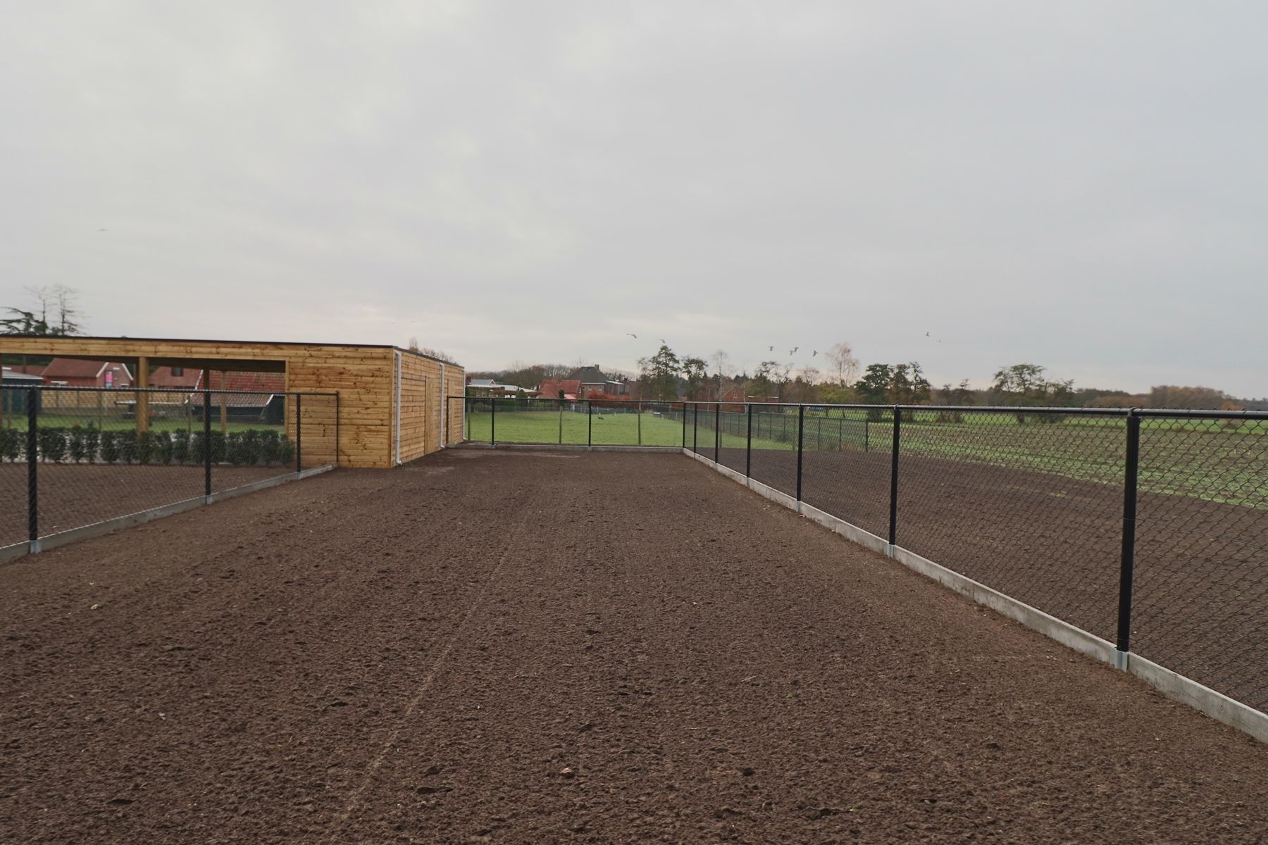 Woning met 3 slaapkamers en carport/fietsenberging op perceel van ca 366m² foto 20