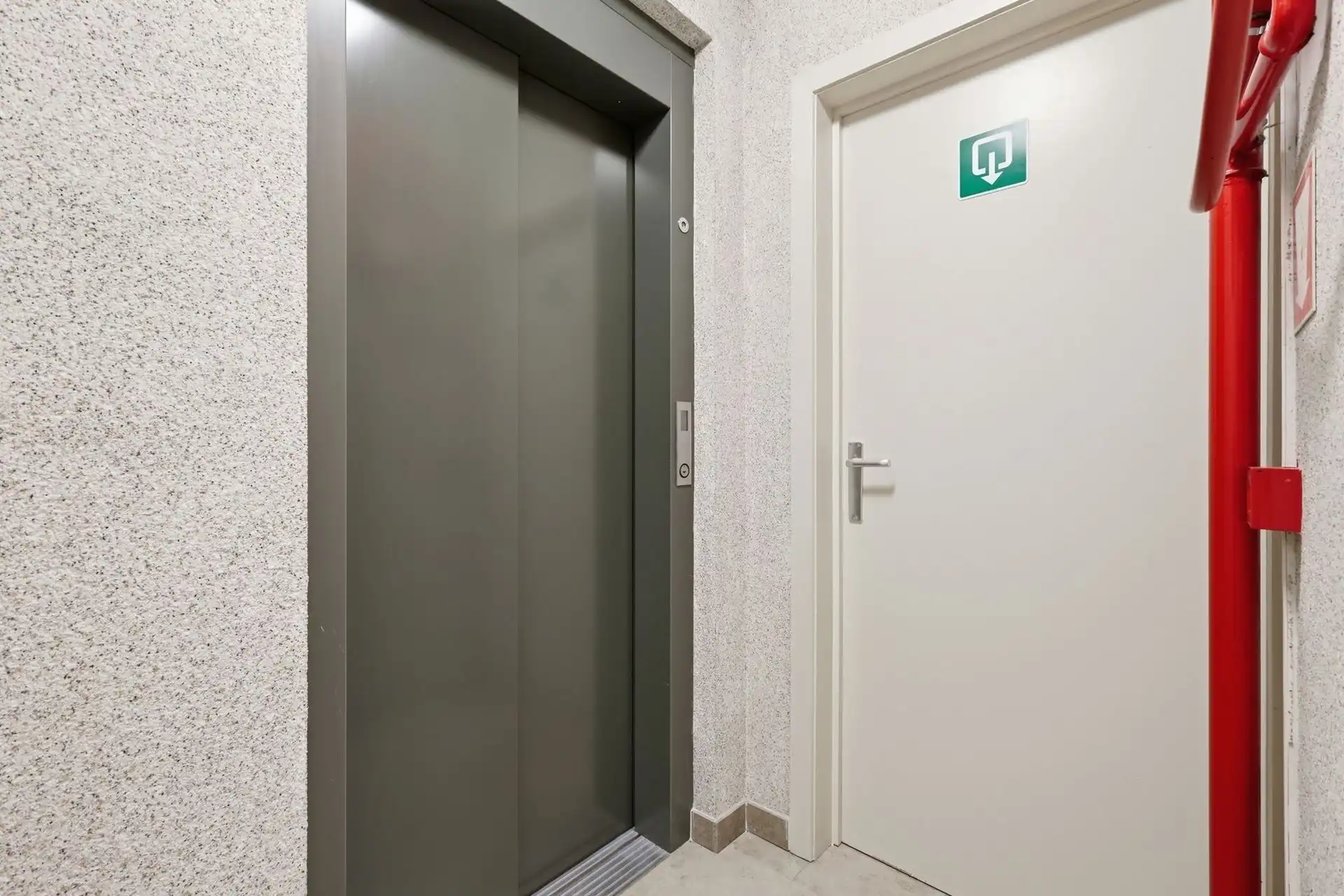 RUIM / MOGELIJKHEID GARAGE foto 23