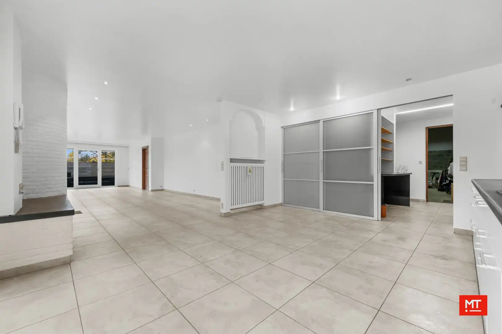 Magazijn (130 m²) en bureelruimte te koop in Dadizele foto 5