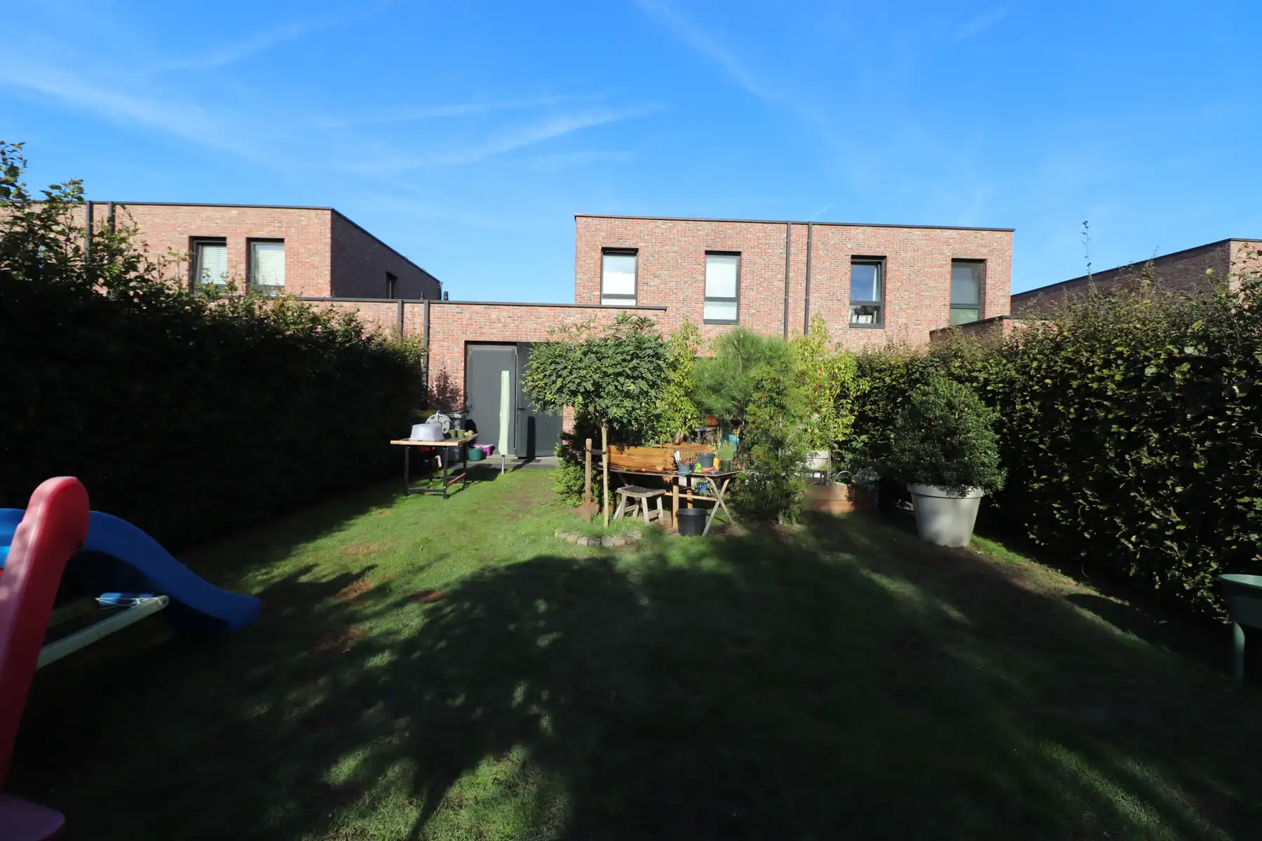 Een energiezuinige woning met 2 slaapkamers, tuin en garage. foto 17