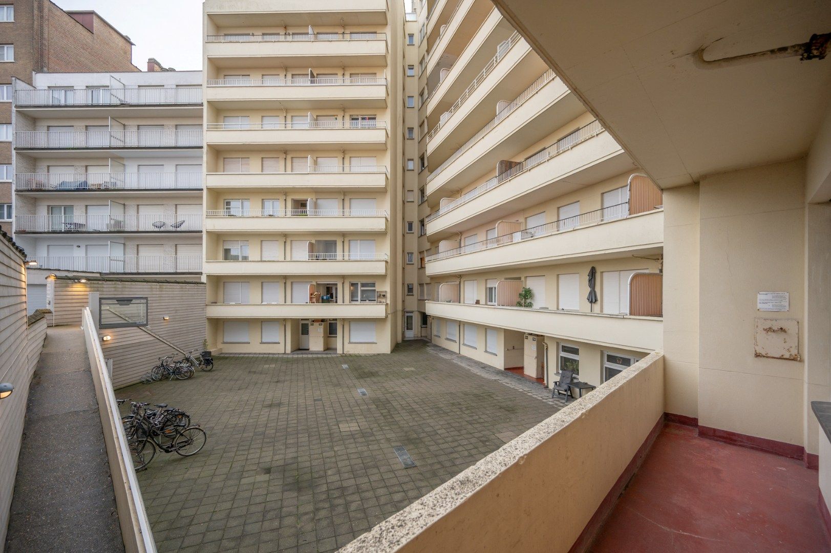 Appartement met ruim zijdelings zeezicht op gelijkvloers foto 11
