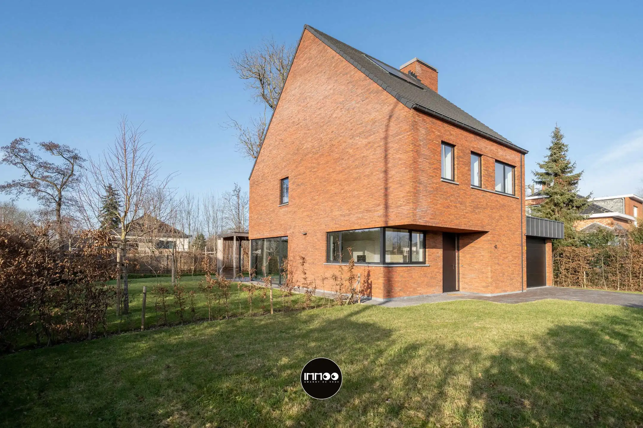 Villa te koop foto {{pictureIndex}}