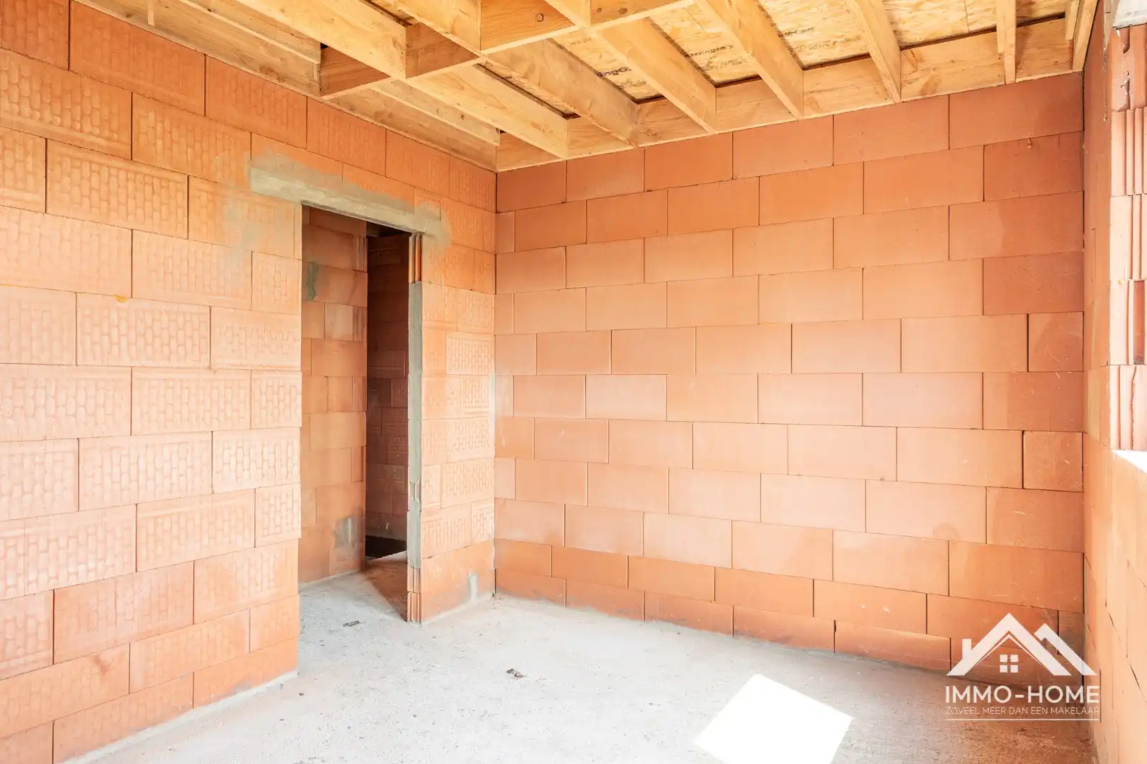 HOB casco woning met héél veel potentieel foto 19