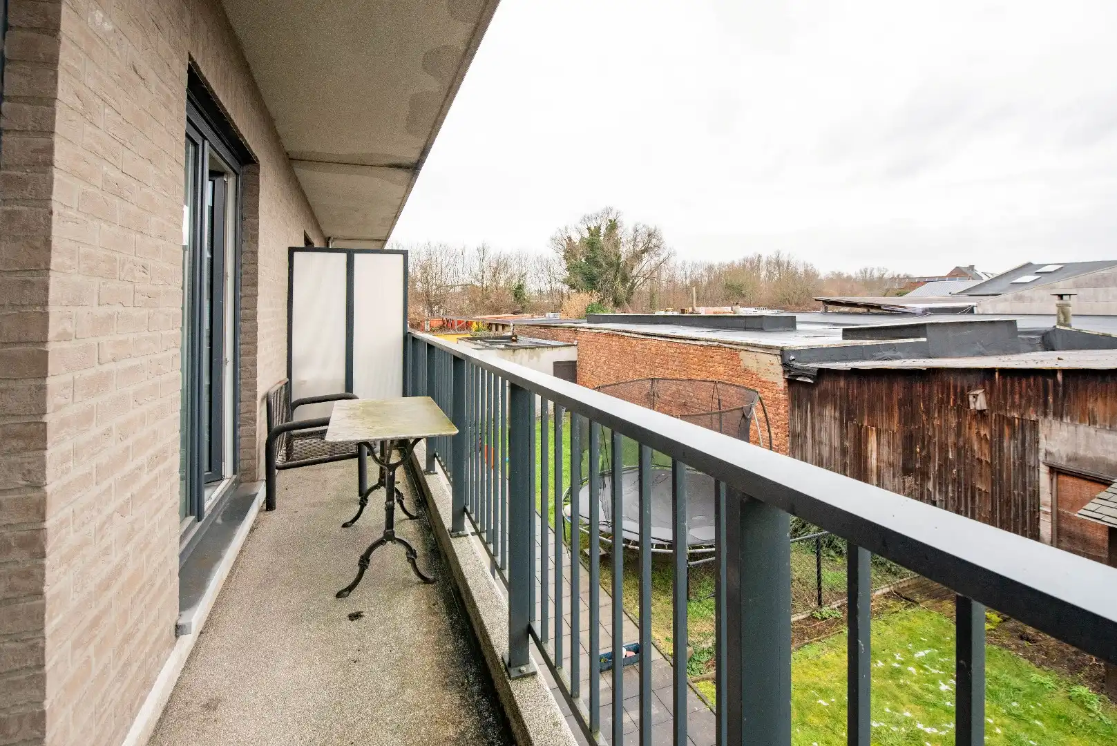 Mooi recent appartement met 2 slaapkamers en parking foto 10