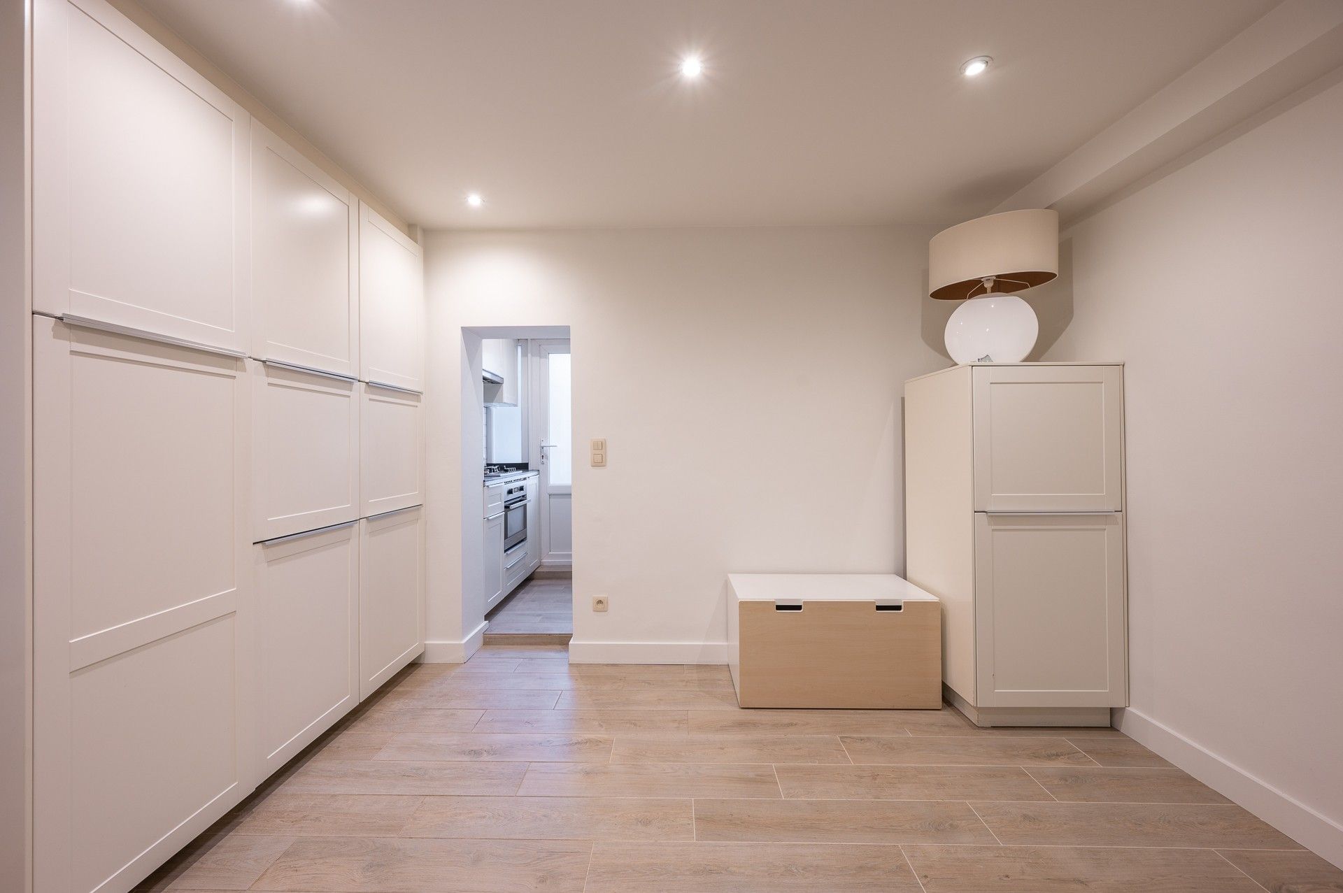 Ongemeubeld: gelijkvloers appartement in de standingvolle residentie Golf! foto 4