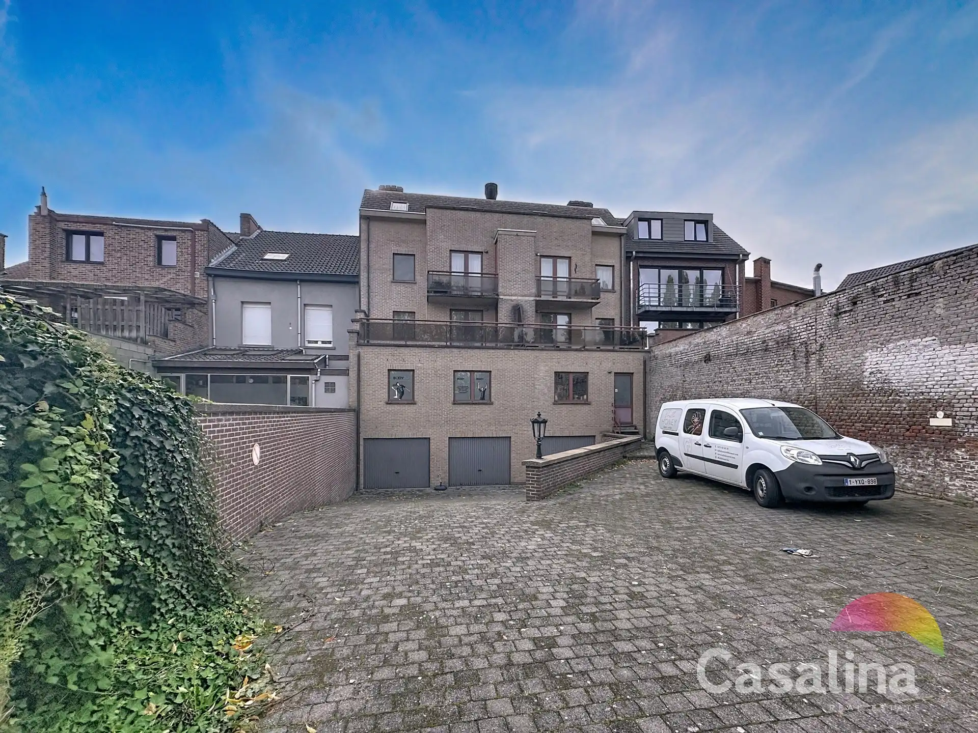 Gemengd gebouw bestaande uit 2 handelsruimtes en 4 woonunits foto 26