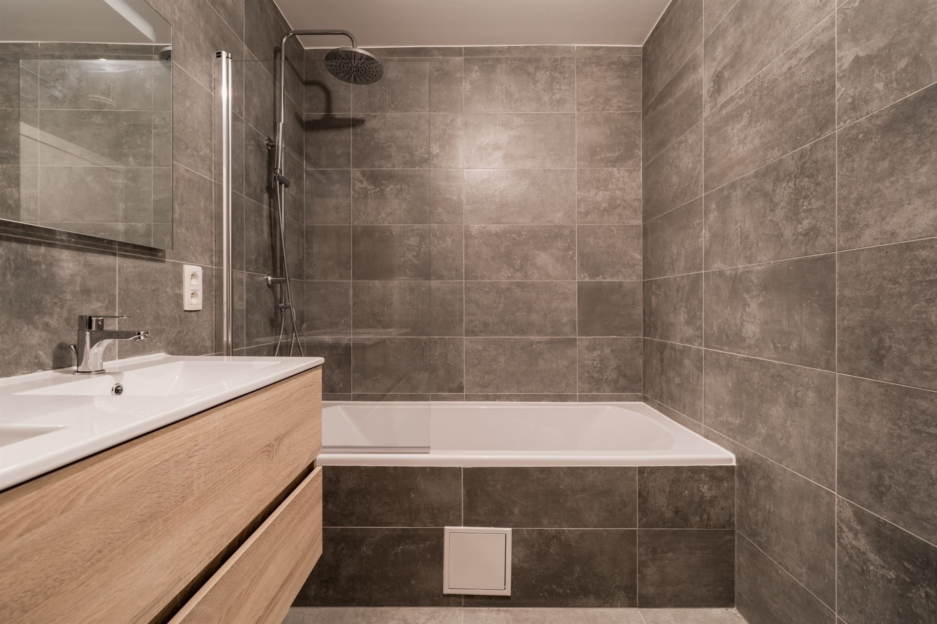 Prachtige nieuwe 2 slpk duplex met binnenplaats/terras ! foto 8