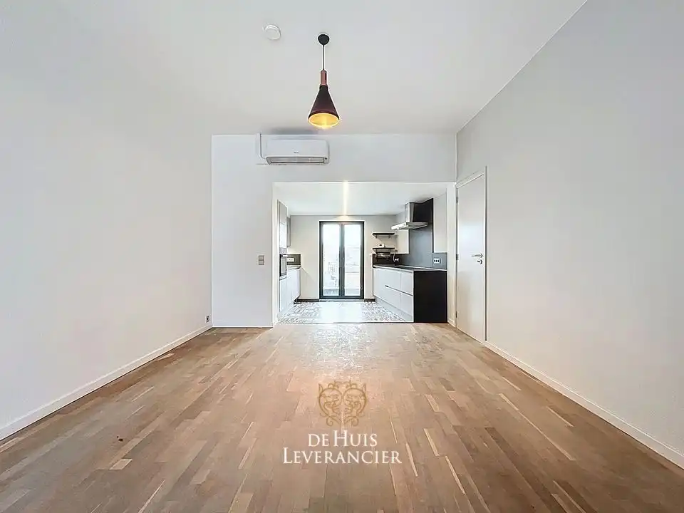 Stijlvol gerenoveerd energiezuinig duplex-appartement (3 slaapkamers – 137 m²) met tuin foto 9