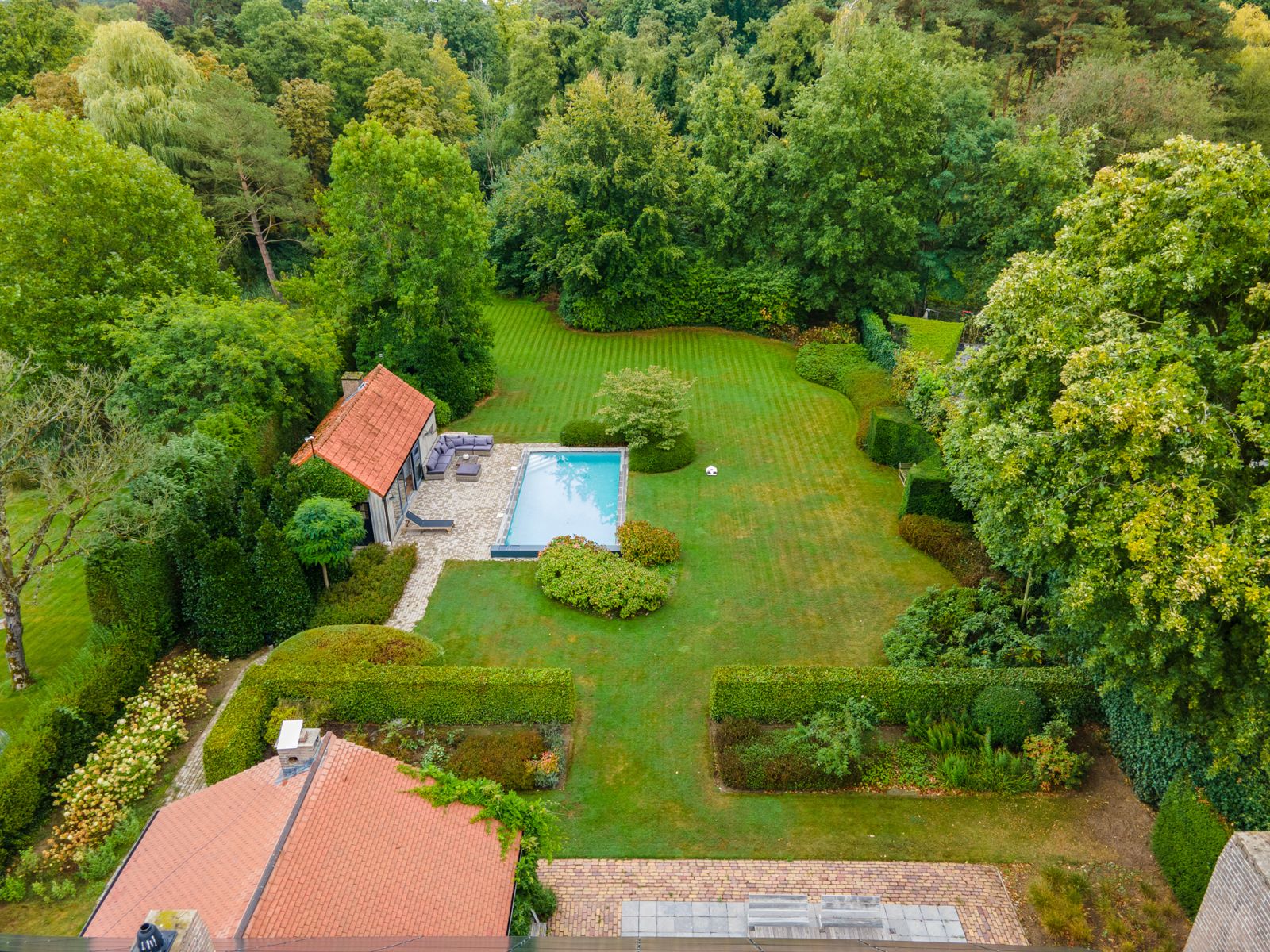 Energiezuinige villa met zwembad en poolhouse op ca.3.273 m² foto 3