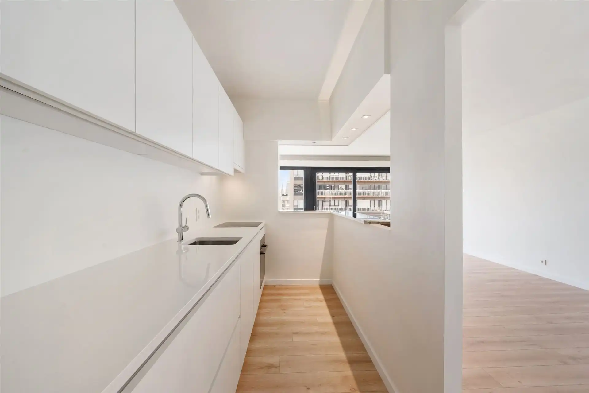 Prachtig gerenoveerd appartement op TOPligging Oostende! foto 2