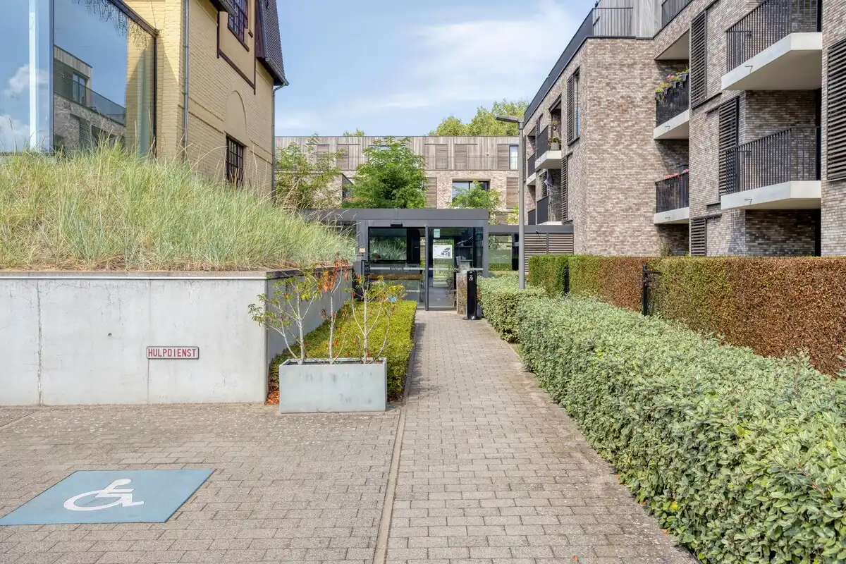 Assistentiewoning met 1 slaapkamer, garage, kelder en tuintje foto 7